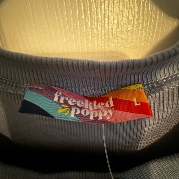 📦 Freckled Poppy Exclusive Ribbed Top. “NEW WITH TAGS” - Picture 6 of 7